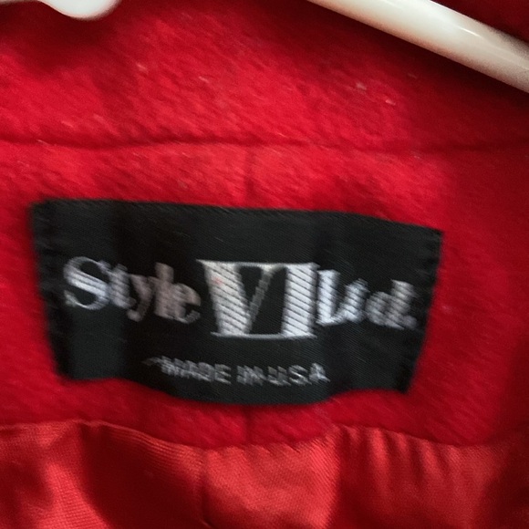 Style VI Ltd red coat NWOT sz L 100% wool 35.5” shoulder to hem - Picture 3 of 4